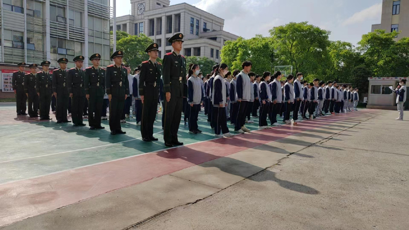 上海开大附中新城分校5月8日举行春季国防教育训练